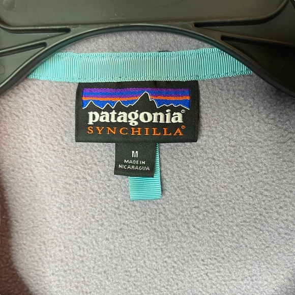 Patagonia Jacket Women’s Medium Purple Synchilla Fleece Pullover Snap Buttons - Picture 3 of 5